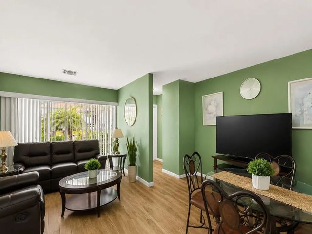 2 of 18 - 1212 S Lakes End Drive #c, Fort Pierce, FL