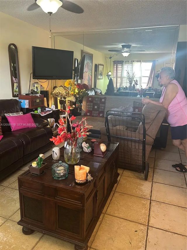 4 of 18 - N/A, Pembroke Pines, FL