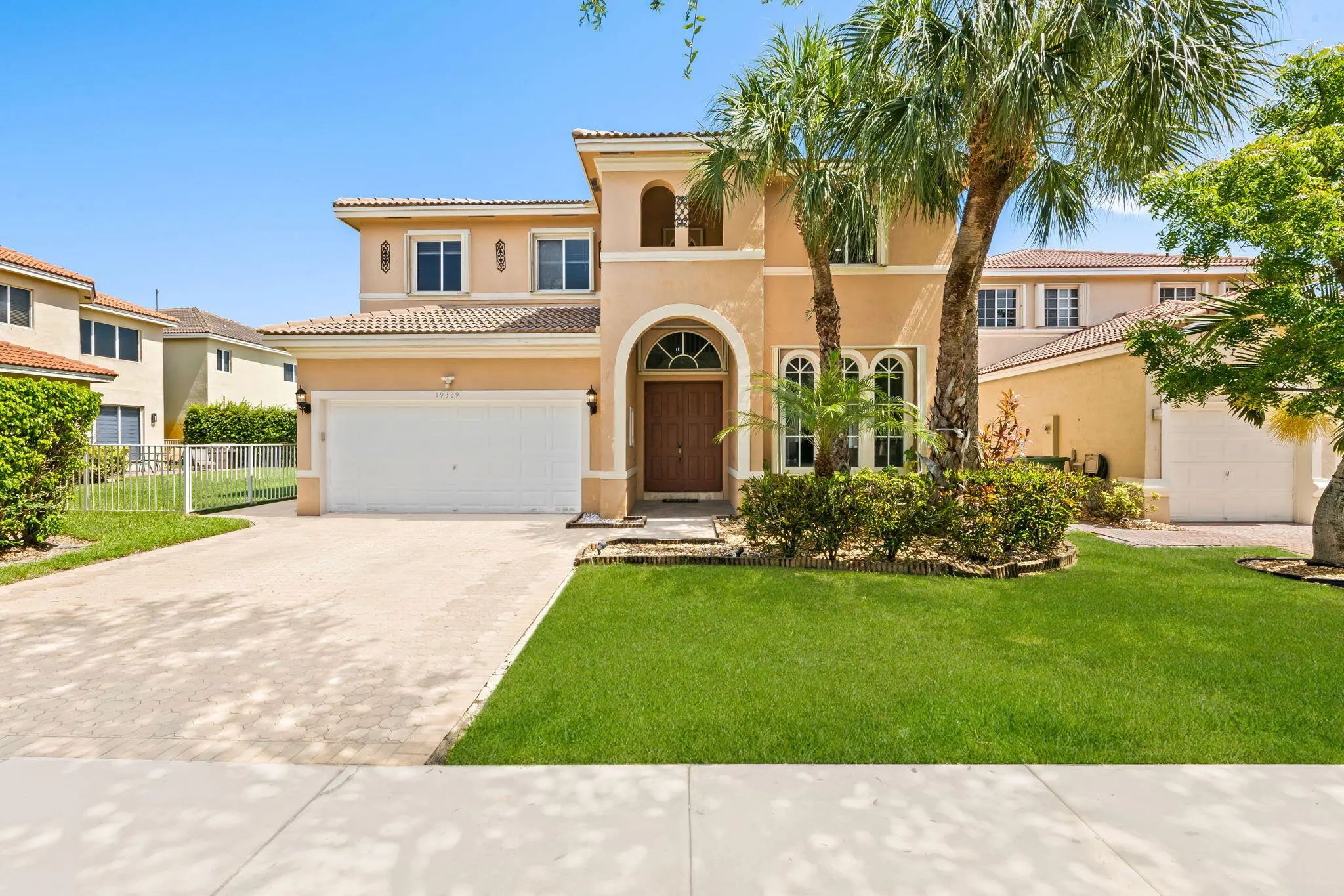 19389 Sw 64th Street, Pembroke Pines