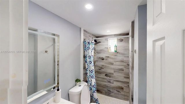 5 of 33 - 1904 Sw 28th Street, Fort Lauderdale, FL
