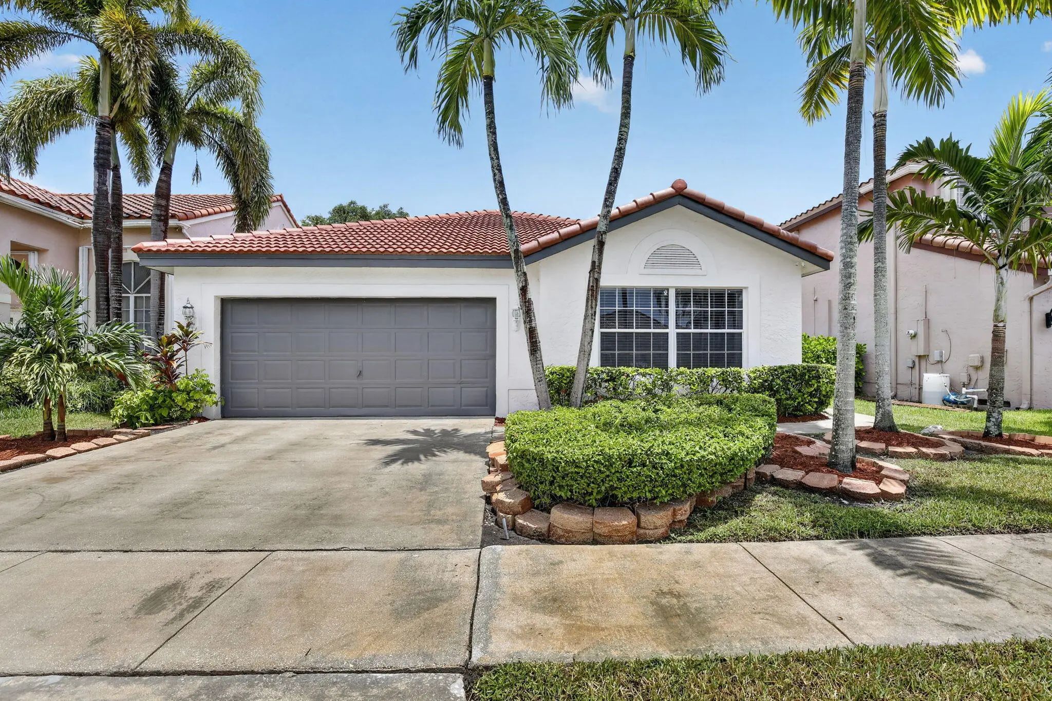 1371 Sw 181st Avenue, Pembroke Pines