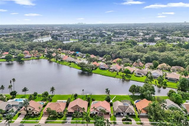 3 of 50 - 1720 W Oak Knoll Circle, Davie, FL
