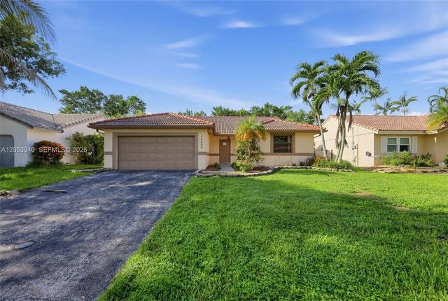 2 of 34 - 15600 Gauntlet Hall Manor, Davie, FL