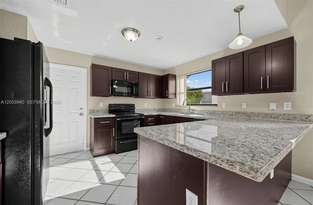 4 of 34 - 15600 Gauntlet Hall Manor, Davie, FL