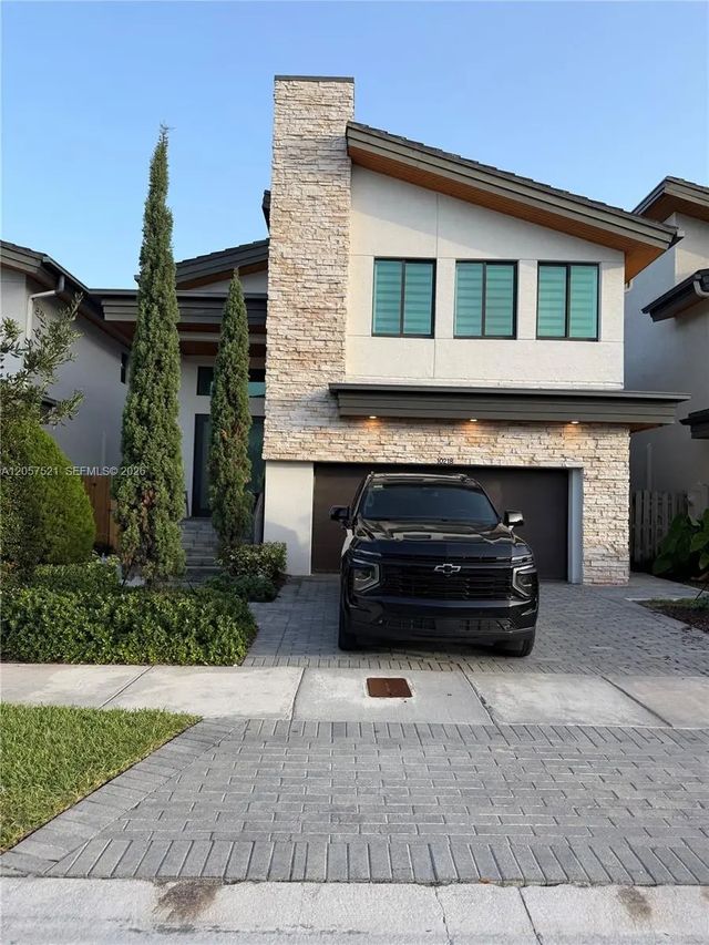 2 of 29 - 10218 Nw 76th Terrace, Doral, FL