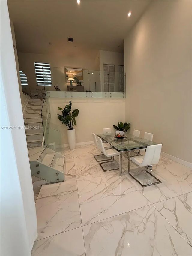 4 of 29 - 10218 Nw 76th Terrace, Doral, FL