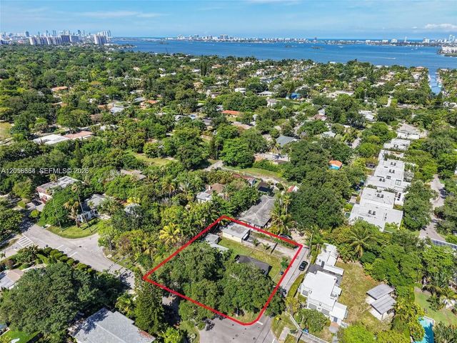3 of 13 - 8701 Ne 8th Court, Miami, FL