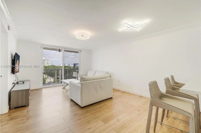 2 of 52 - 401 Ocean Drive #602, Miami Beach, FL