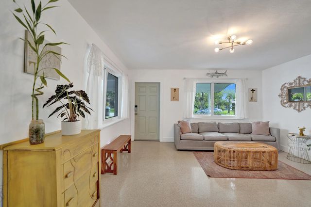 2 of 33 - 180 Nw 48th Court, Oakland Park, FL