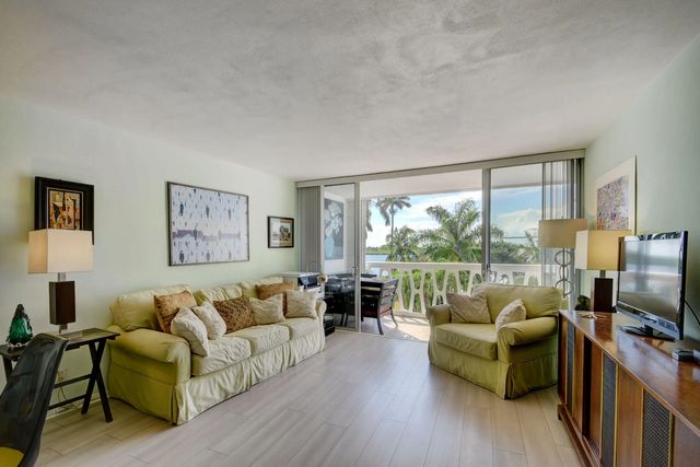 3 of 49 - 2505 S Ocean Boulevard #403, Palm Beach, FL