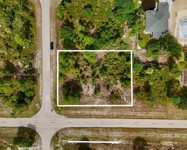 1041 Columbus Boulevard, Lehigh Acres