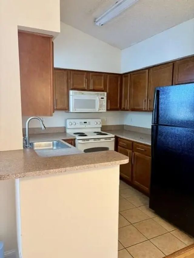 3 of 16 - 7610 Westwood Drive #127, Tamarac, FL