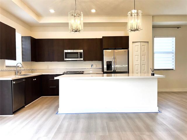 3 of 22 - 10455 Nw 82nd Street #35, Doral, FL