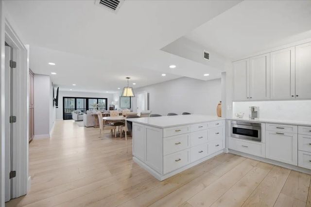 5 of 36 - 300 N Highway A1a #206n, Jupiter, FL
