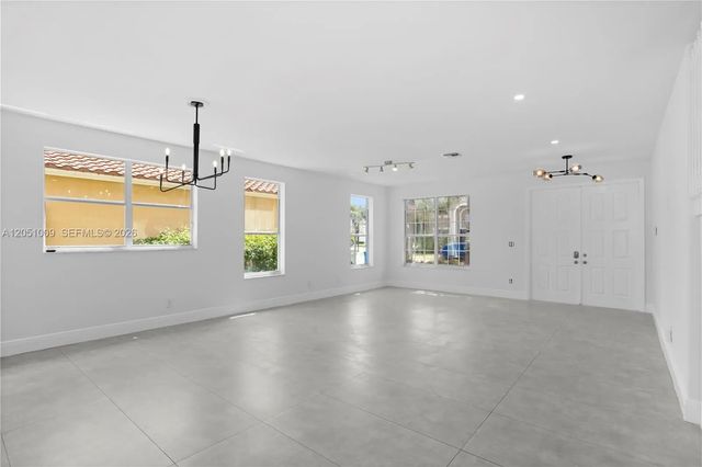 2 of 38 - 4303 Diamond Row, Weston, FL