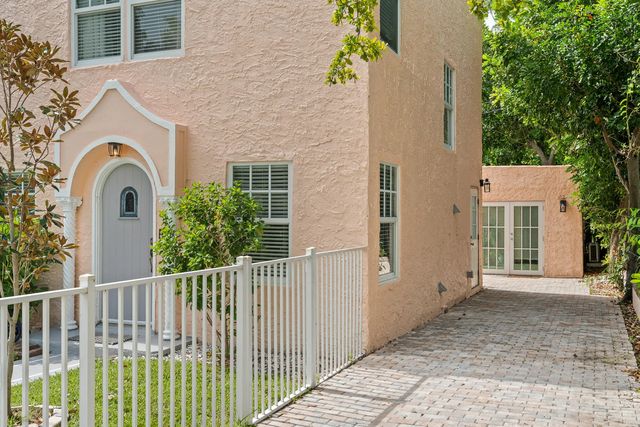 3 of 44 - 820 29th Street, West Palm Beach, FL