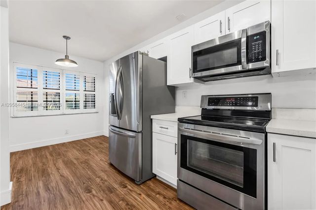 5 of 35 - 9005 W Sunrise Boulevard #9005, Plantation, FL