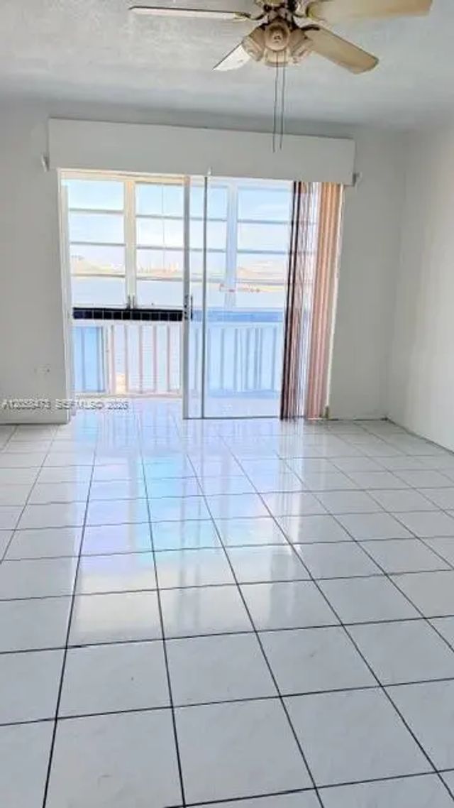 2 of 2 - 18555 Ne 14th Avenue #615a, Miami, FL