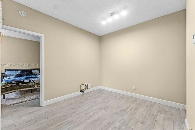 5 of 19 - 680 Cypress Club Way #g10, Deerfield Beach, FL