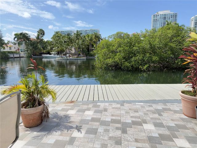 5 of 26 - 329 Poinciana Drive #909, Sunny Isles Beach, FL
