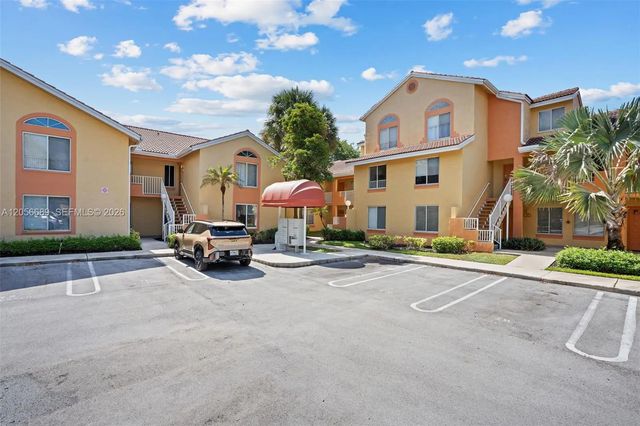 927 Coral Club Drive #927, Coral Springs