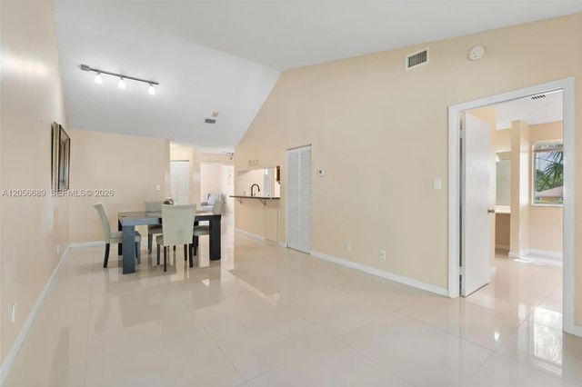 5 of 41 - 927 Coral Club Drive #927, Coral Springs, FL