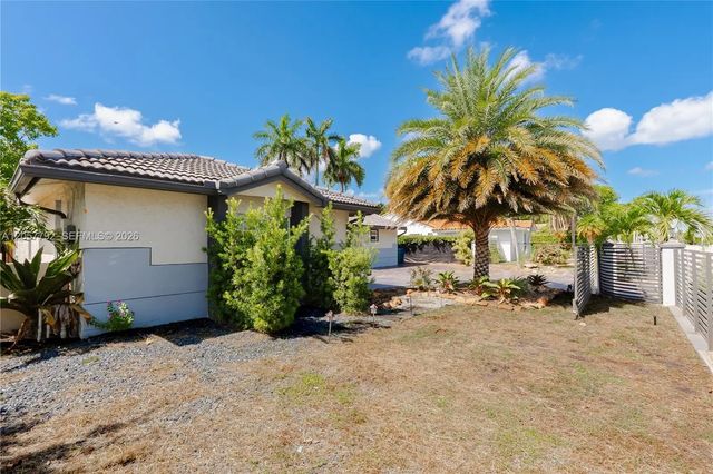 5 of 31 - 6320 Nw 199th Street, Hialeah, FL