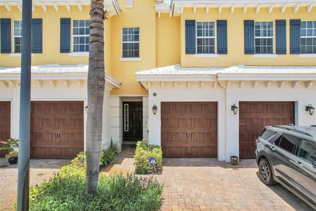 206 Mariner Court, North Palm Beach