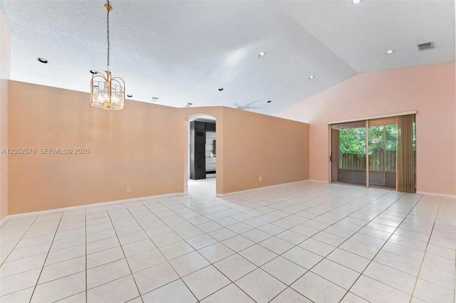 5 of 32 - 10232 Sw 16th Court, Pembroke Pines, FL