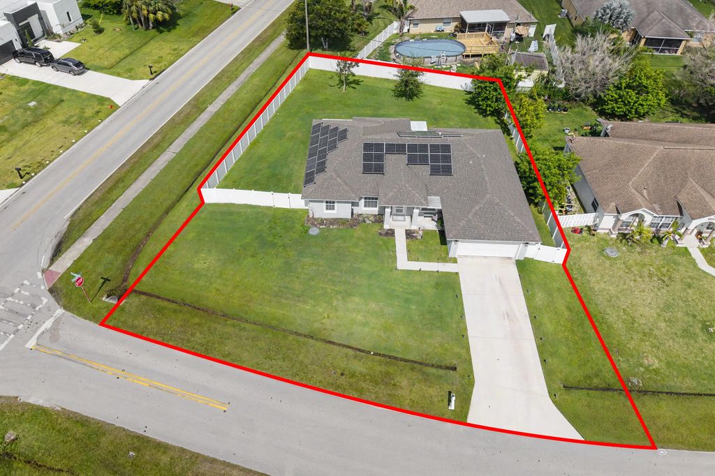 2094 Sw Capeador Street, Port St. Lucie