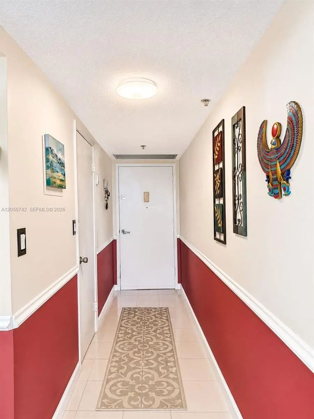 5 of 19 - 20515 E Country Club Drive #2141, Aventura, FL