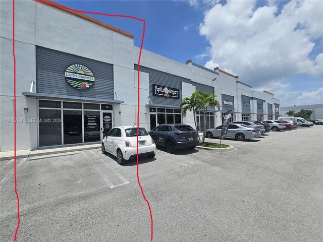 2 of 9 - 13460 Nw 107th Avenue #12, Hialeah Gardens, FL