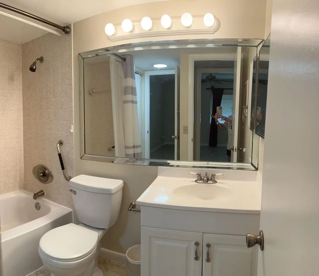 3 of 10 - 117 Lake Pine Circle #a-1, Greenacres, FL