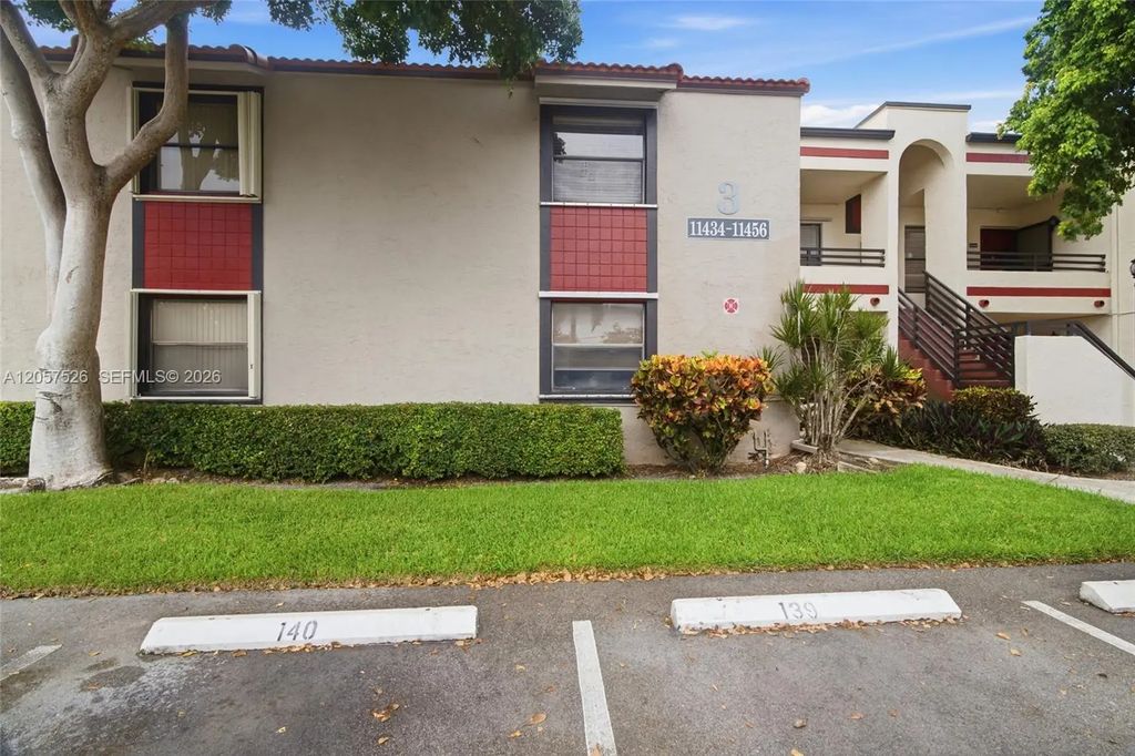 11444 Nw 10th Street #11444, Pembroke Pines