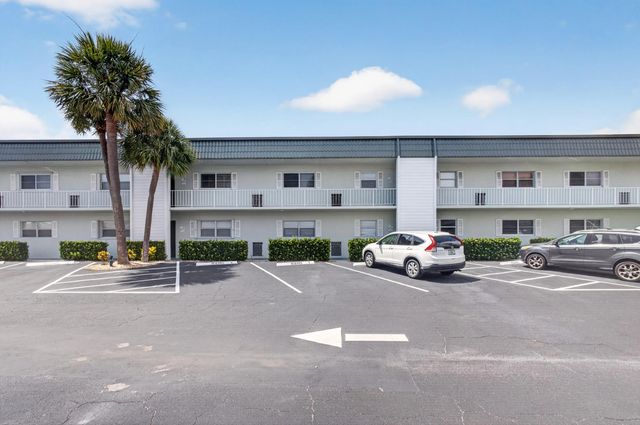 3 of 62 - 110 Wettaw Lane #106, North Palm Beach, FL