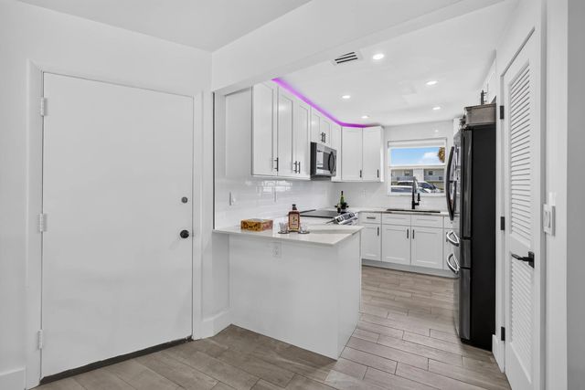 4 of 62 - 110 Wettaw Lane #106, North Palm Beach, FL