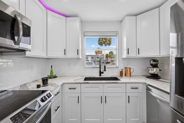 5 of 62 - 110 Wettaw Lane #106, North Palm Beach, FL