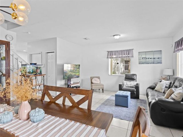 3 of 48 - 1651 Se 31st Court, Homestead, FL