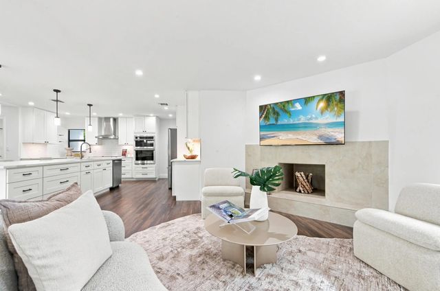 5 of 42 - 1619 Bayview Drive, Fort Lauderdale, FL