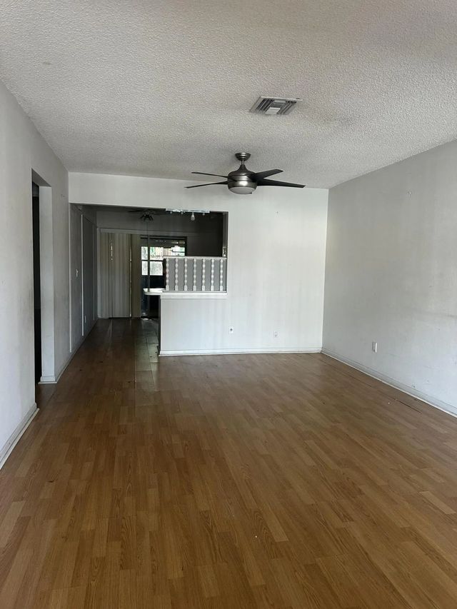3 of 12 - 5933 Forest Hill Boulevard #3, West Palm Beach, FL