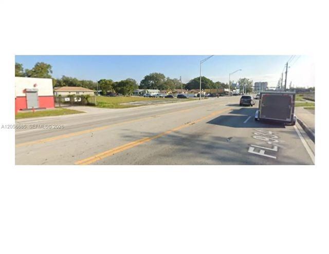 4 of 8 - 1113 Nw 79th Street, Miami, FL