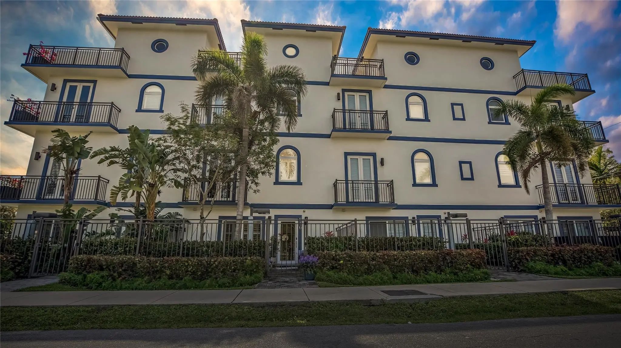 816 Ne 7th Street, Fort Lauderdale