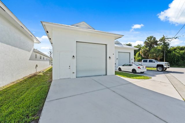 4 of 66 - 4984 Se Railway Avenue, Stuart, FL