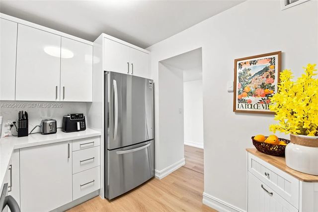 4 of 29 - 3625 N Country Club Drive #1210, Aventura, FL