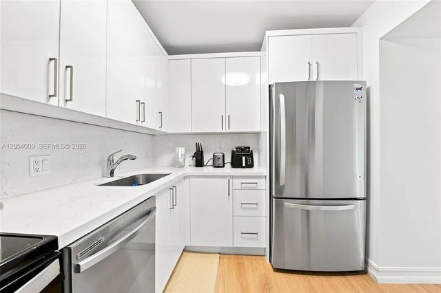 5 of 29 - 3625 N Country Club Drive #1210, Aventura, FL
