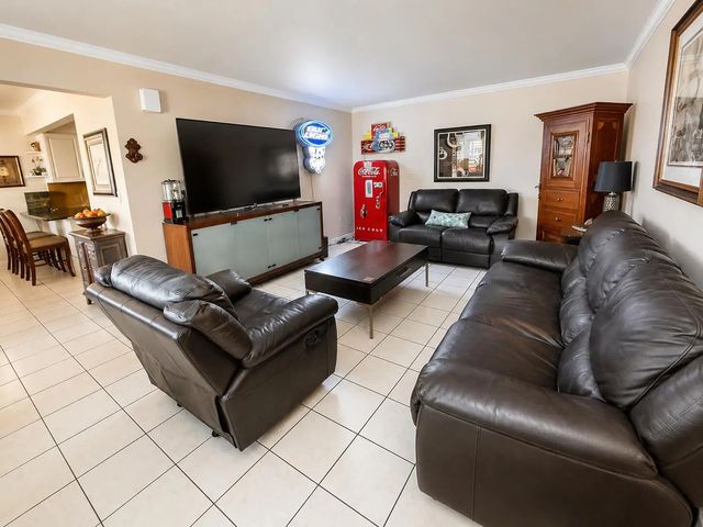 3 of 15 - 1743 Rodman Street, Hollywood, FL