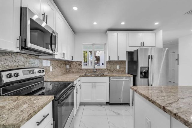 4 of 42 - 19131 Nw 33rd Court, Miami Gardens, FL