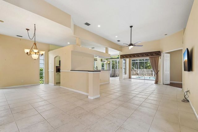 4 of 30 - 3709 Nw Royal Oak Drive, Jensen Beach, FL