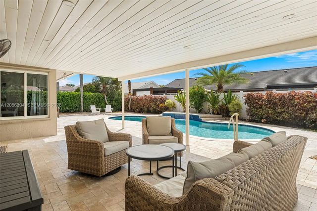 4 of 40 - 5621 Thornbluff Avenue, Davie, FL