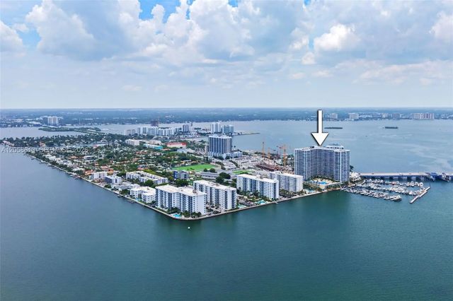 7601 E Treasure Drive #2124, North Bay Village